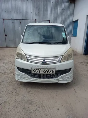 Mitsubishi Delica 2016 Pearl