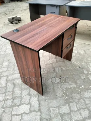 Drawer Less Office Desk. 3 FTS