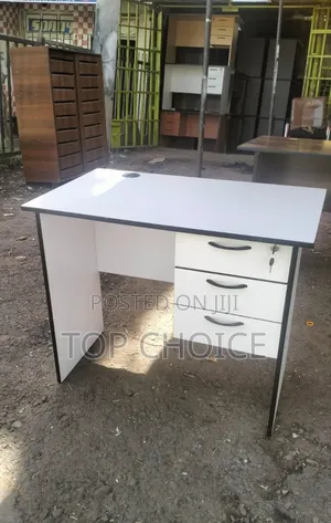 Drawer Less Office Desk. 3 FTS