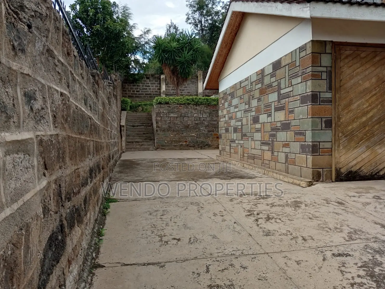 6bdrm Villa in Milimani Estate for sale