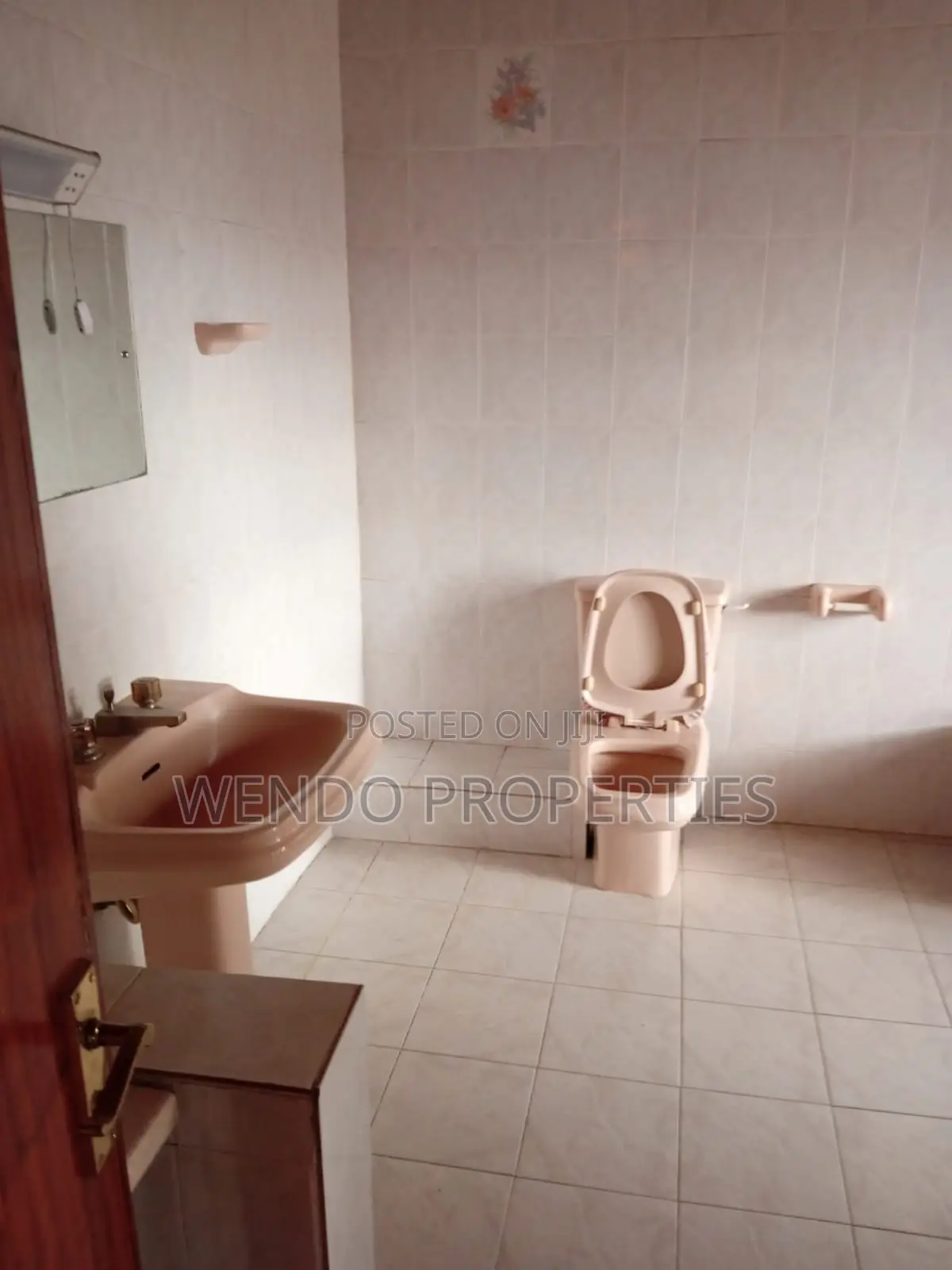 6bdrm Villa in Milimani Estate for sale
