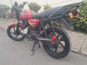 Bajaj Boxer 2022 Red
