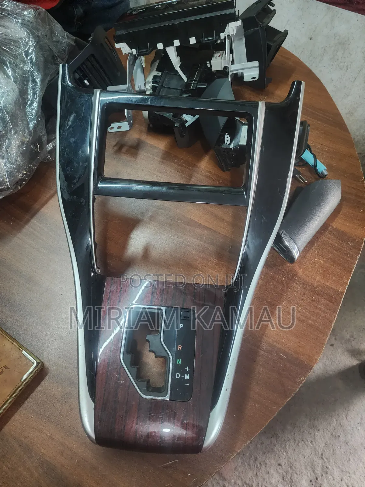 Toyota Harrier Automatic Gear Shift Panel