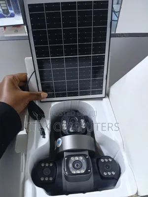 Triple Lens Solar PTZ Camera for Wide Outdoor Security Monitoring Unit