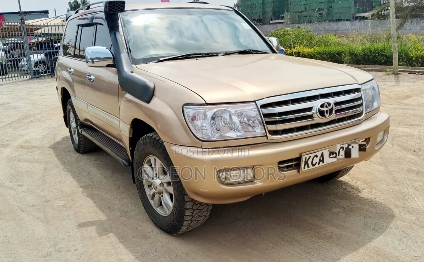 Toyota Land Cruiser 2000 Gold