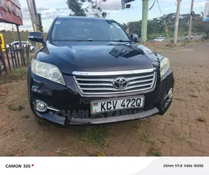 Toyota Vanguard 2012 Black
