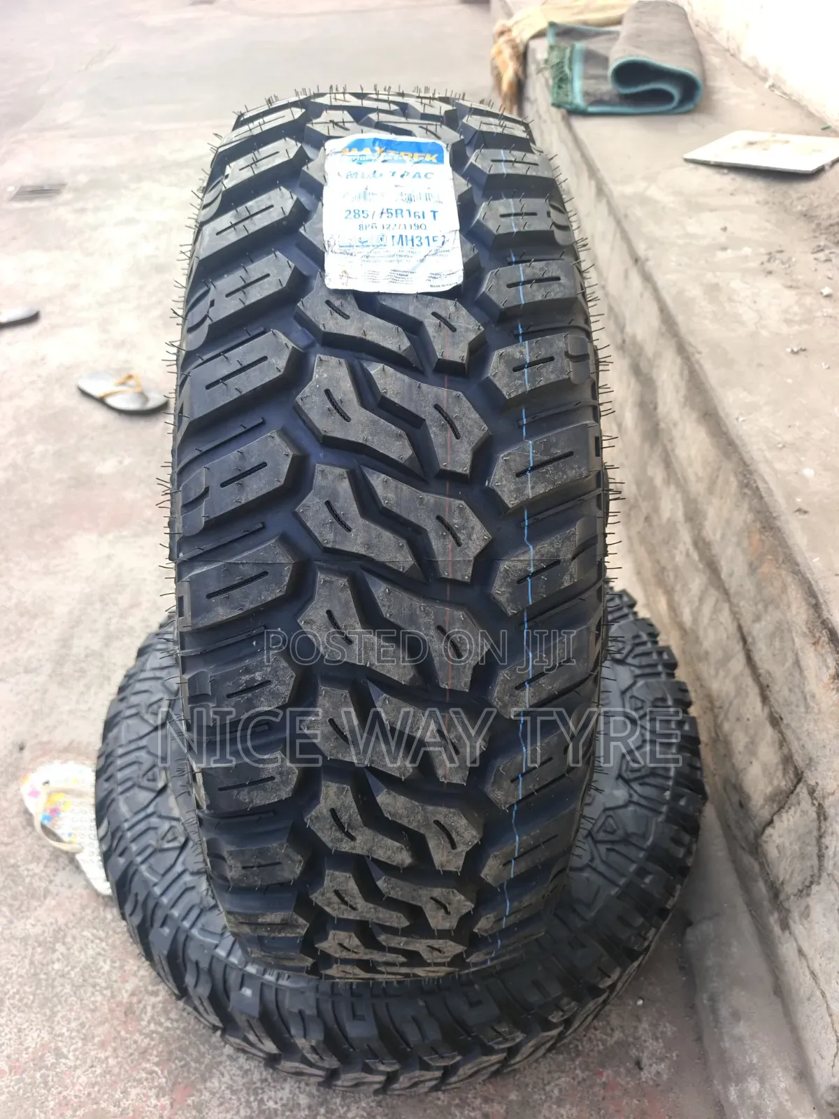 285/75r16 Maxtrek M/T