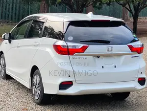 Honda Fit Shuttle 2019 White
