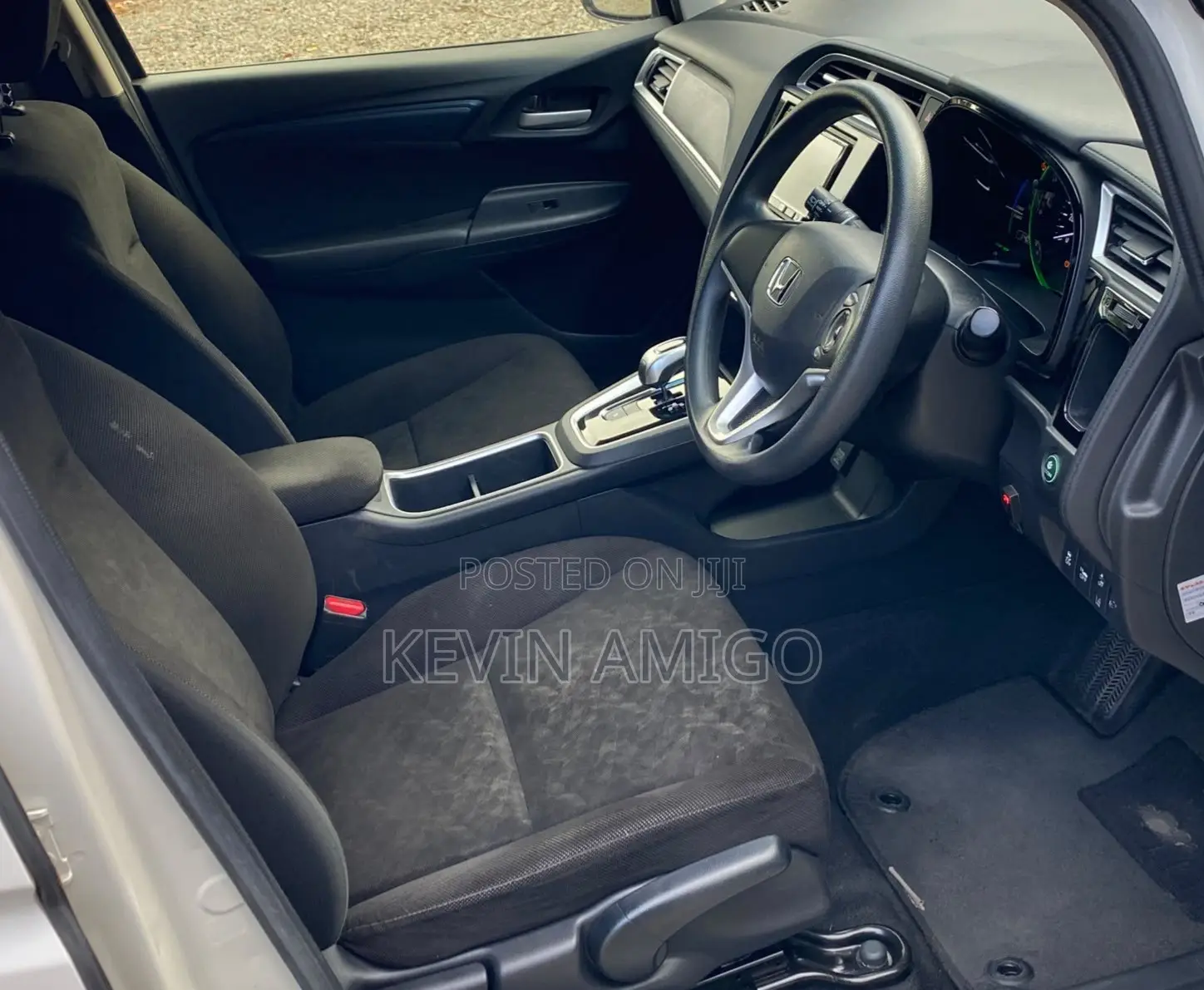 Honda Fit Shuttle 2019 White