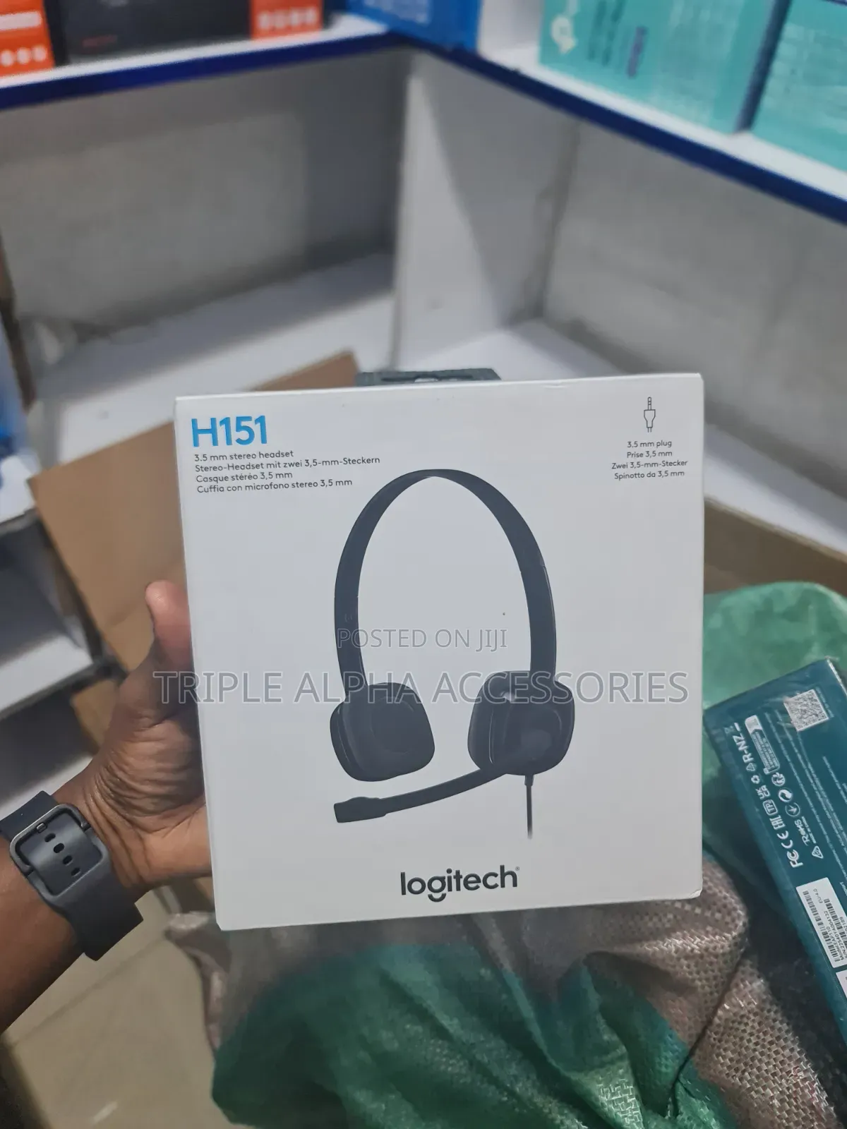 Logitech H151 Wired, Noise-Canceling Headphones