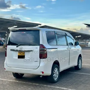 Toyota Noah 2012 White
