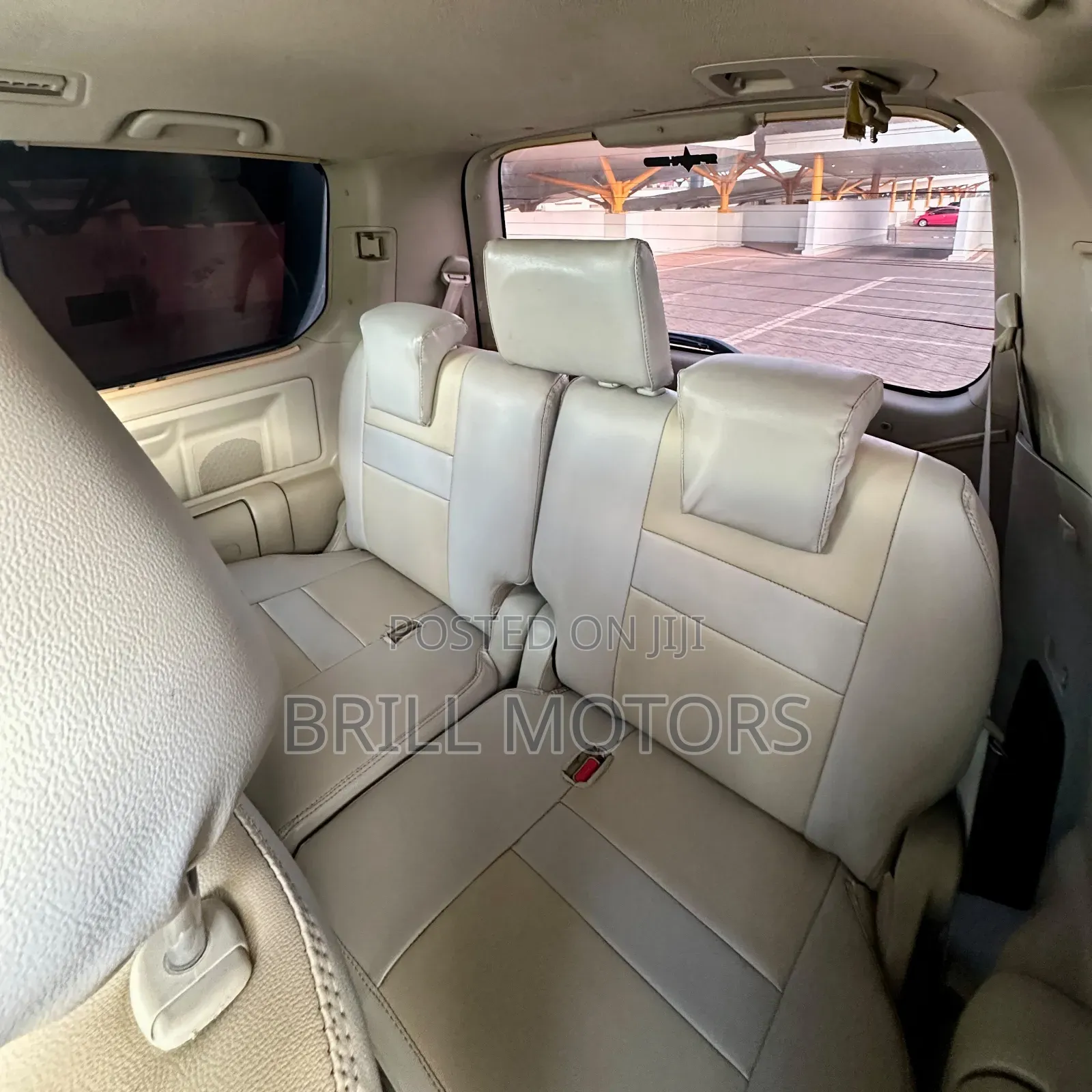 Toyota Noah 2012 White