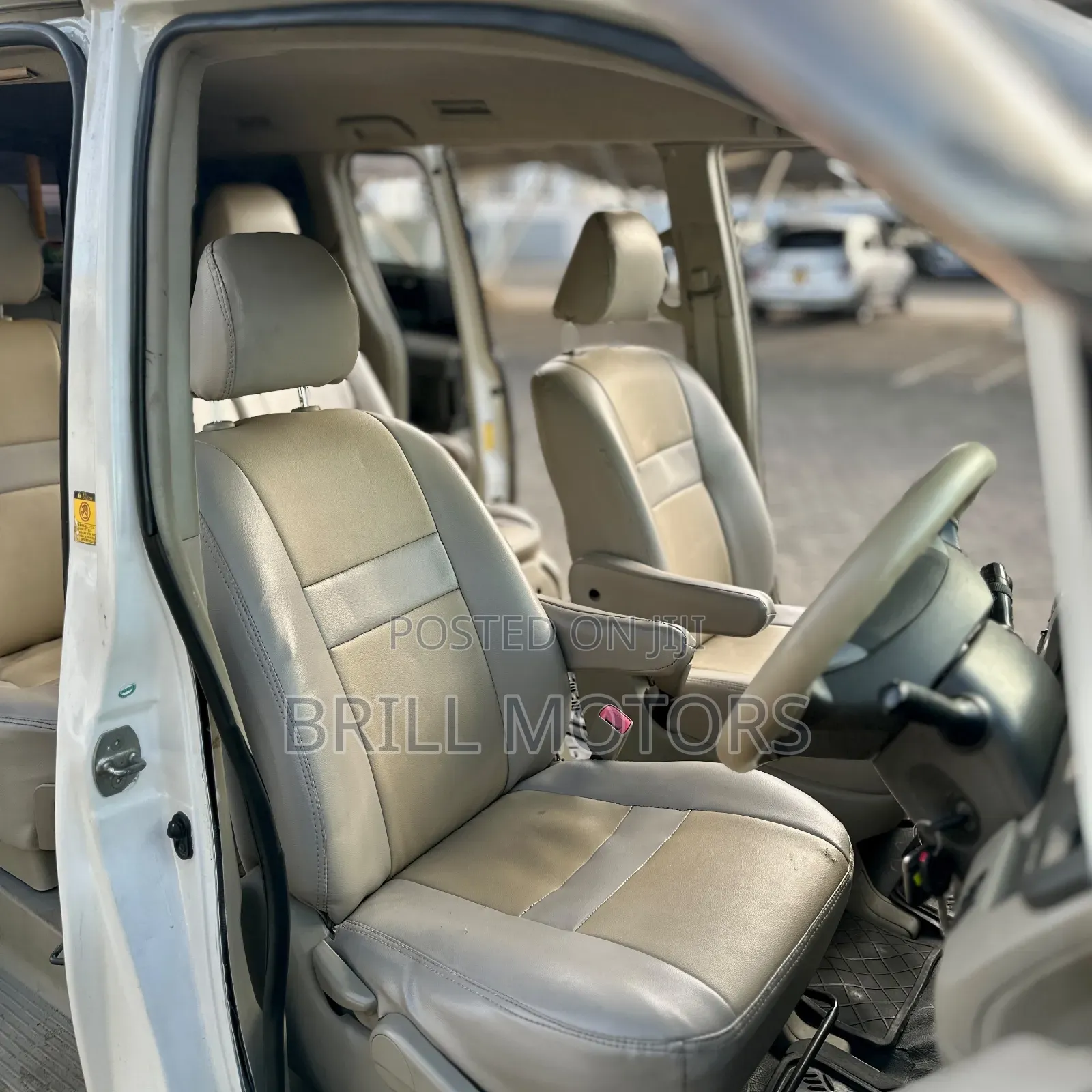 Toyota Noah 2012 White
