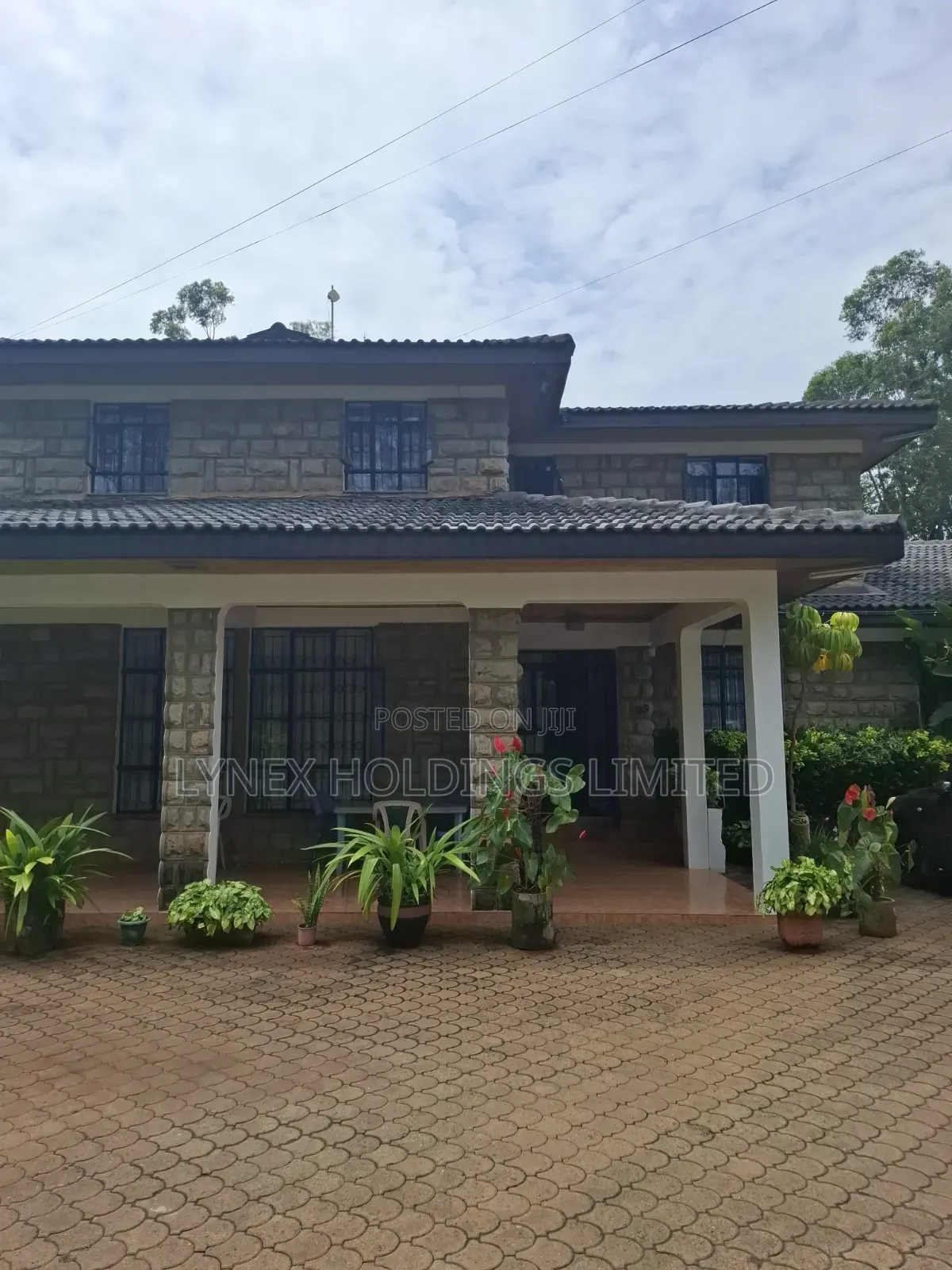 6bdrm Mansion in Hardy for sale