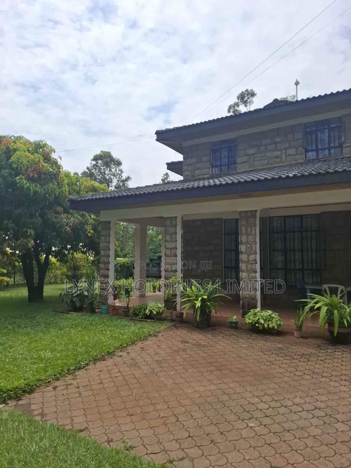 6bdrm Mansion in Hardy for sale