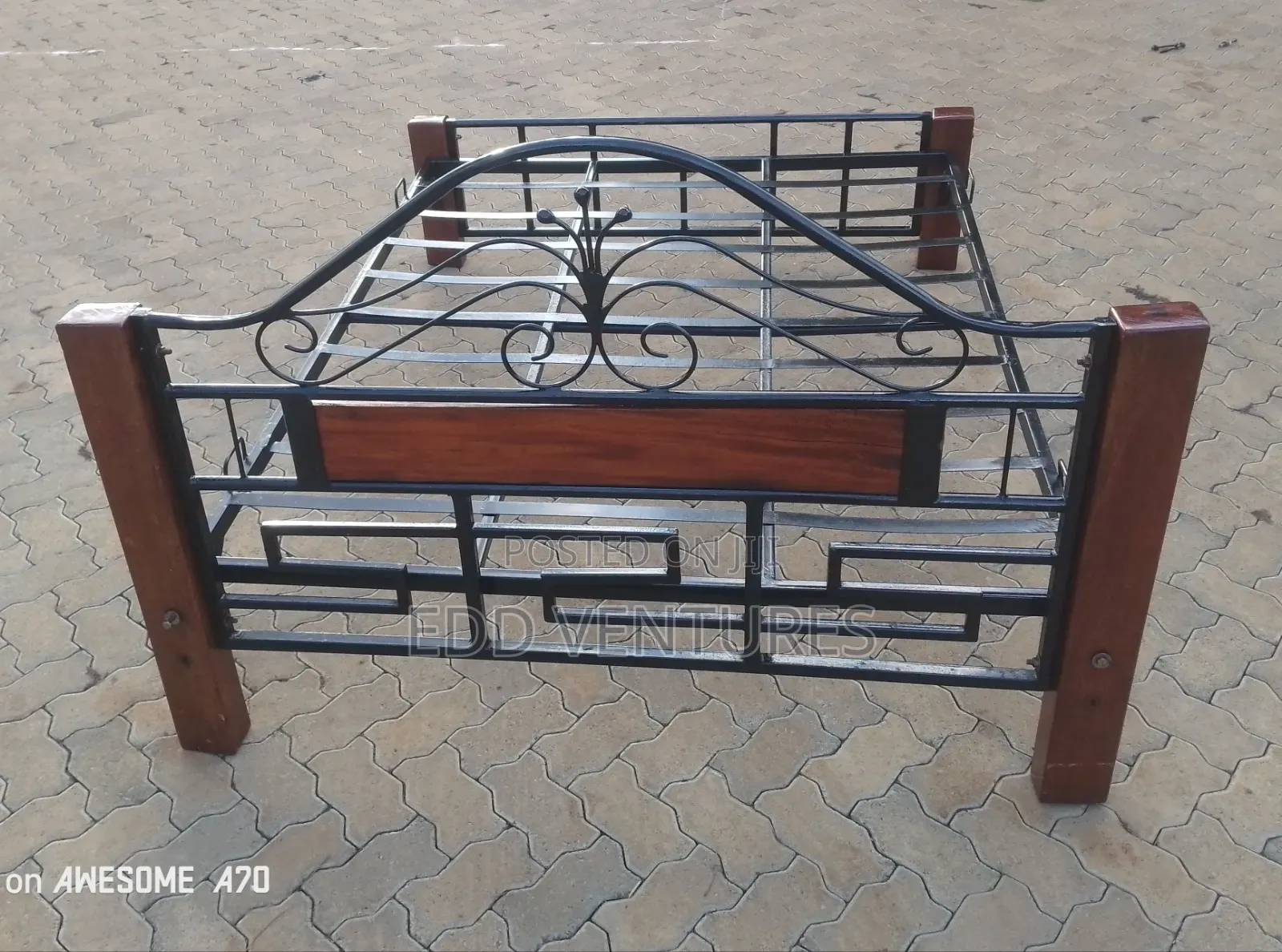 Metal Frame Bed (5 by 6)