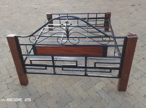 Metal Frame Bed (5 by 6)