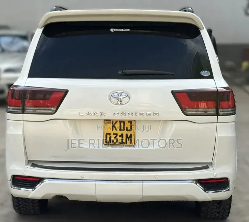 Toyota Land Cruiser 2015 Pearl
