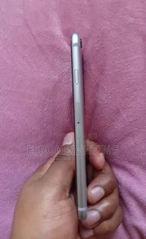 Apple iPhone 6s 32 GB Silver