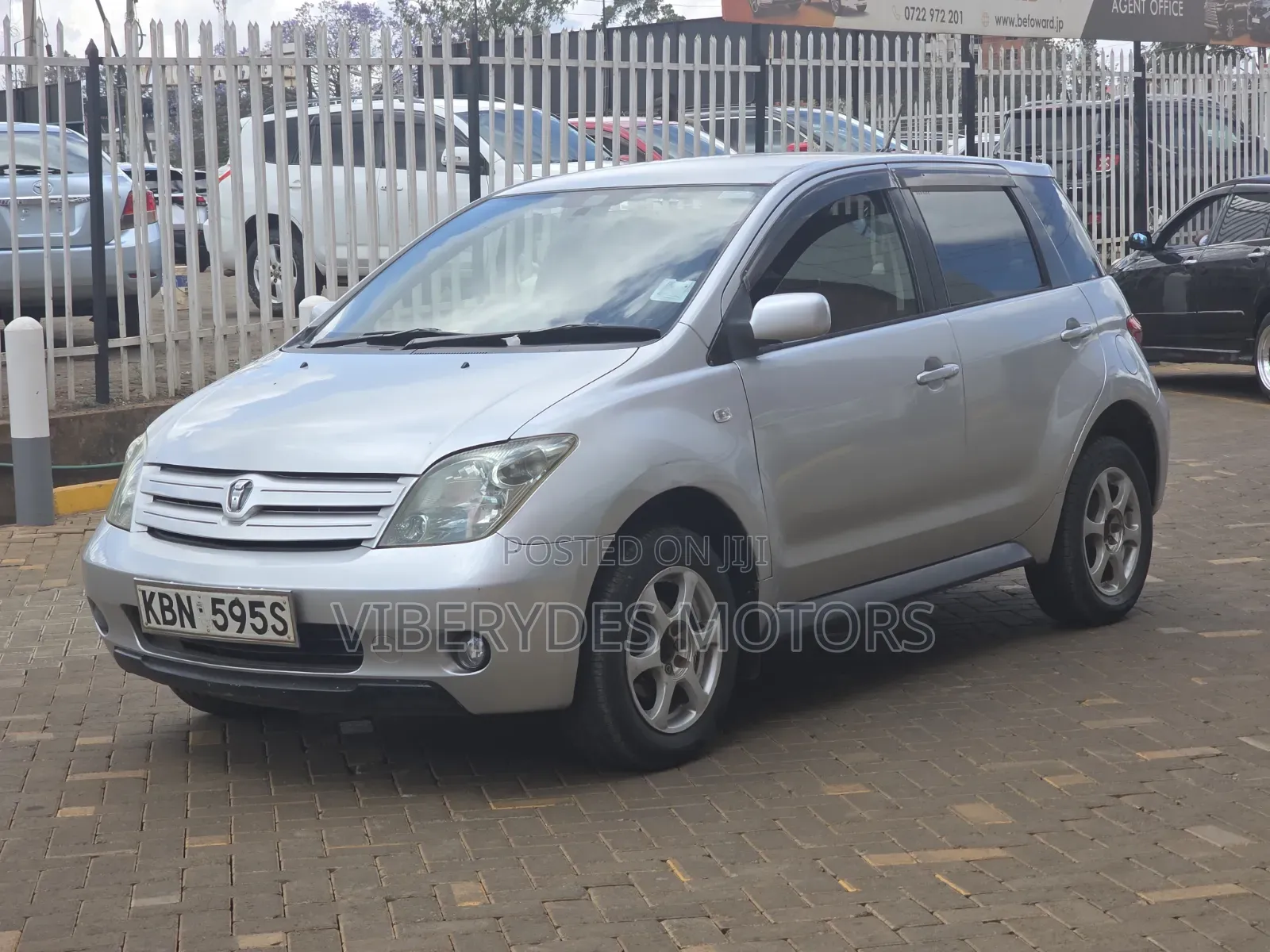 Toyota IST 2005 Silver