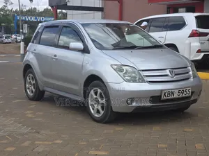Toyota IST 2005 Silver