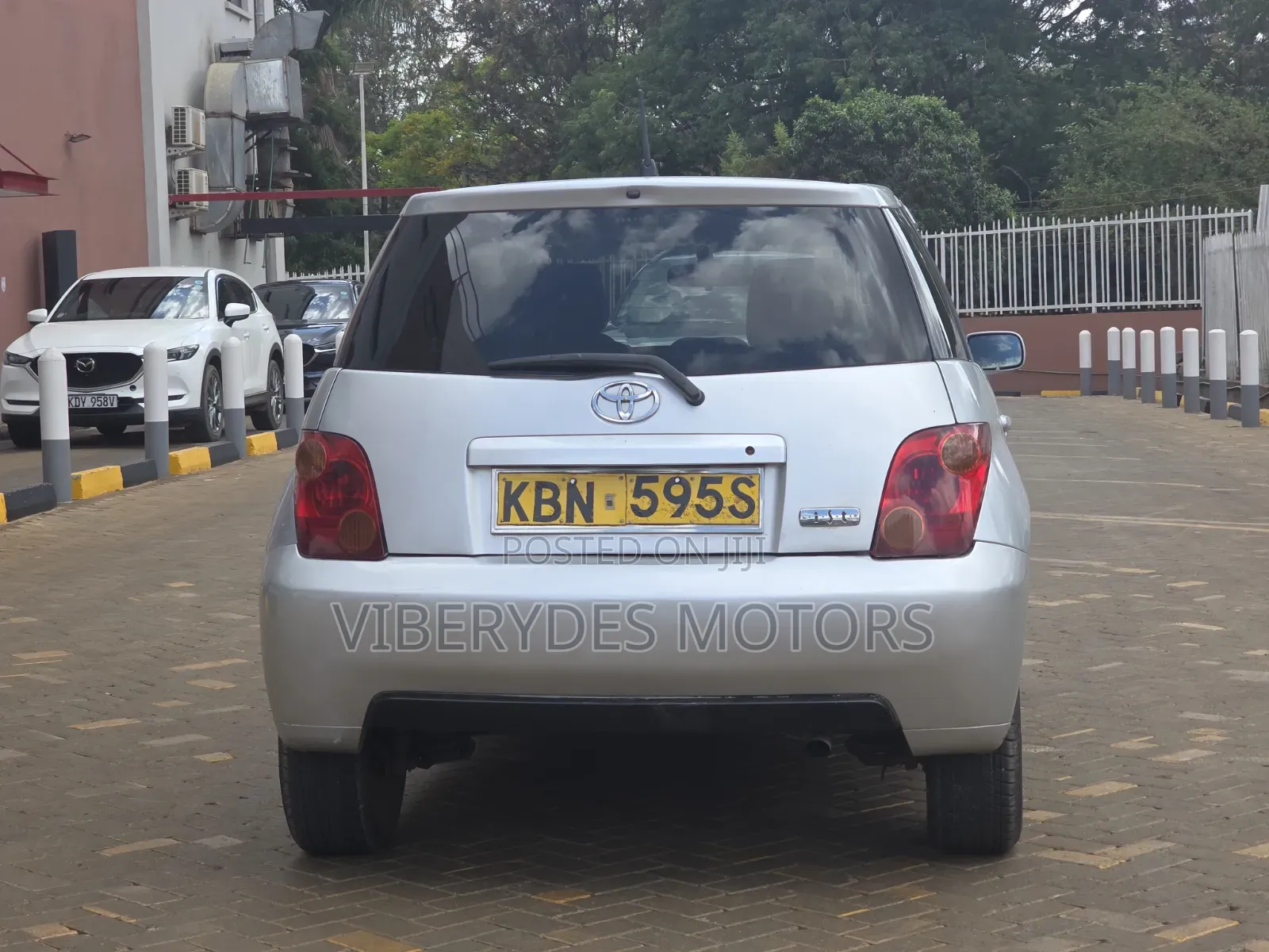 Toyota IST 2005 Silver