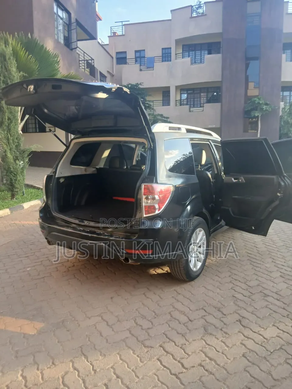 Subaru Forester 2.5X Automatic 2011 Black