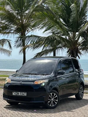 Toyota Spade 2016 Black