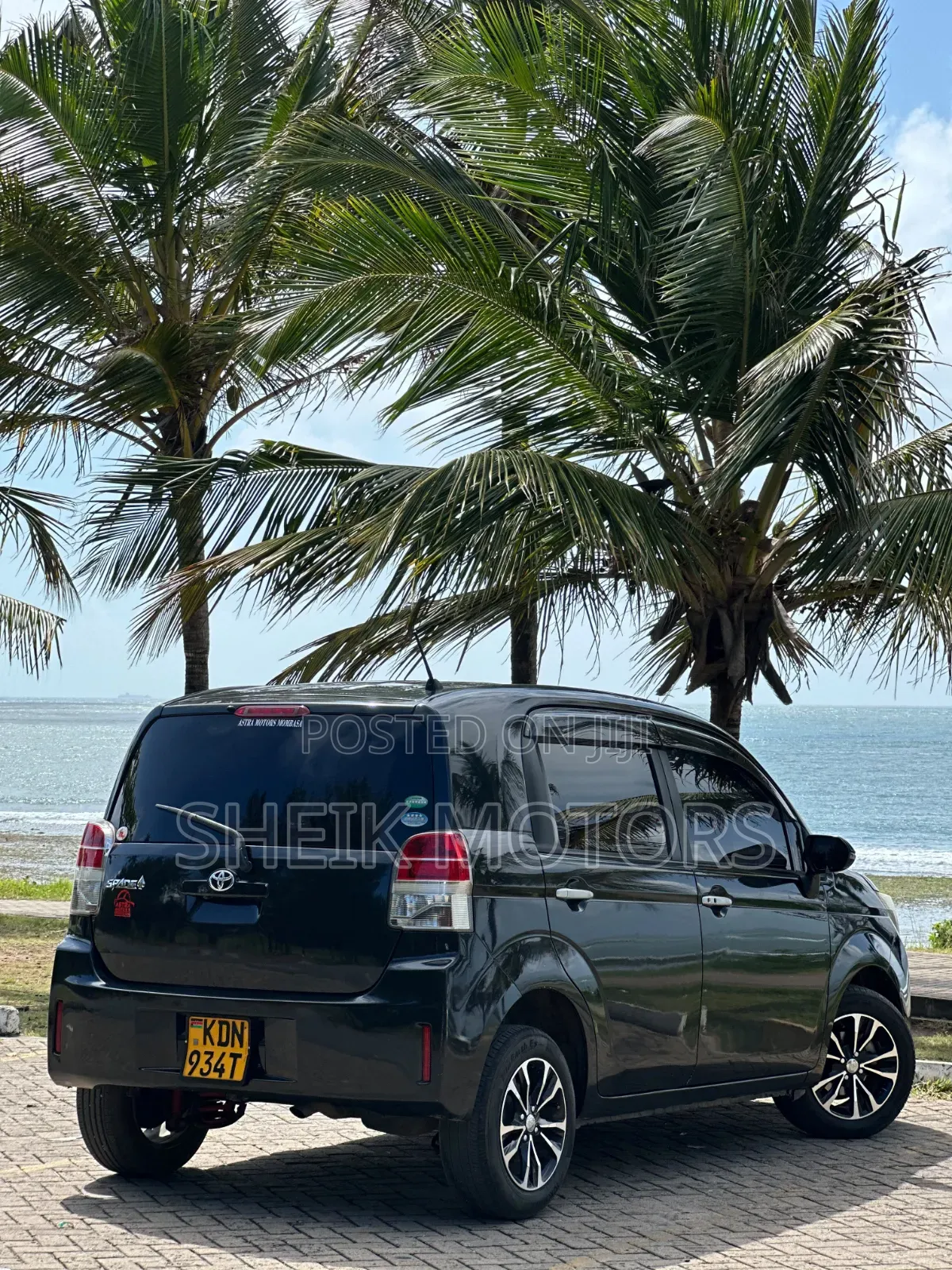 Toyota Spade 2016 Black