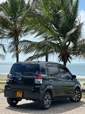 Toyota Spade 2016 Black