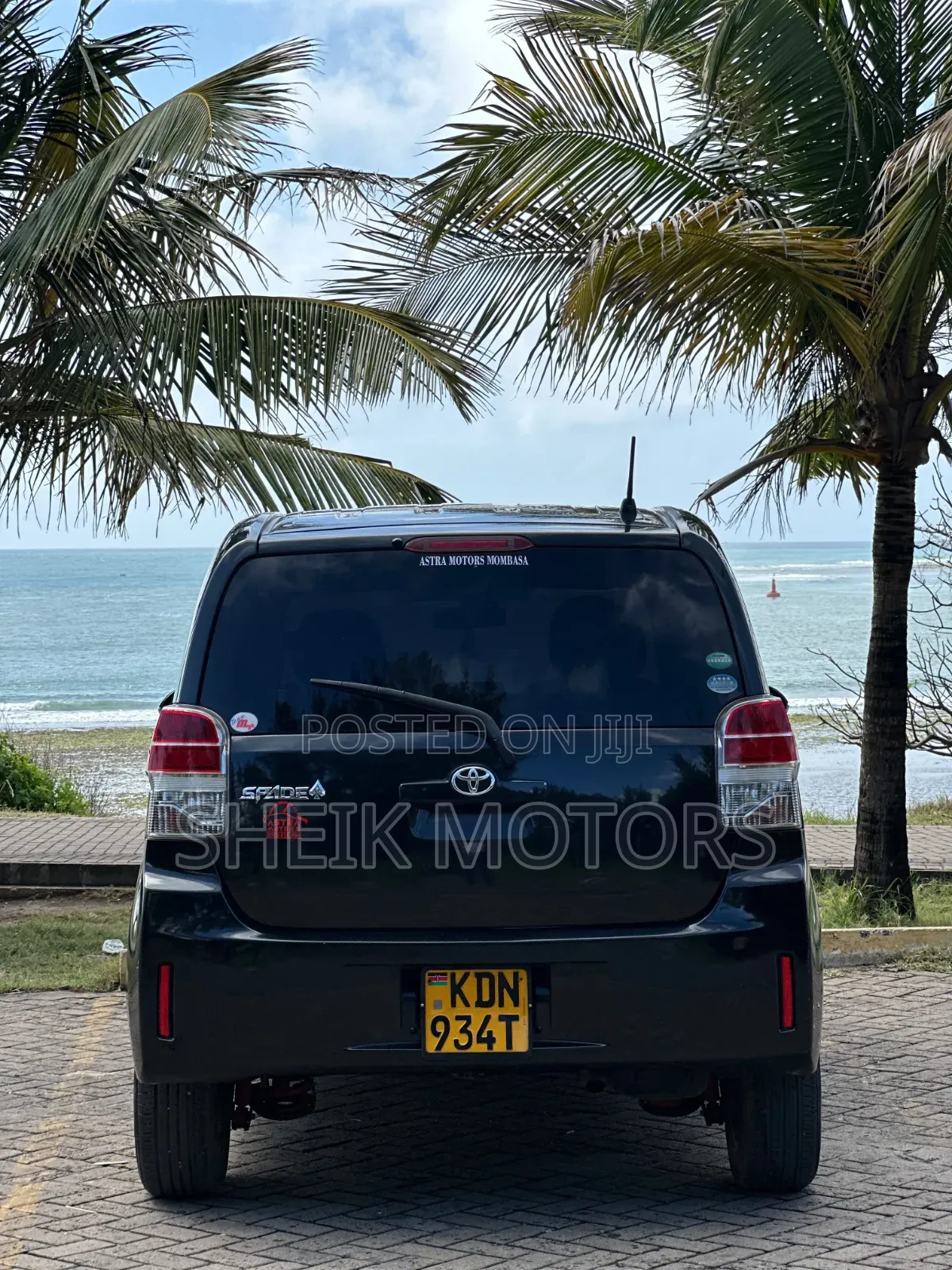 Toyota Spade 2016 Black