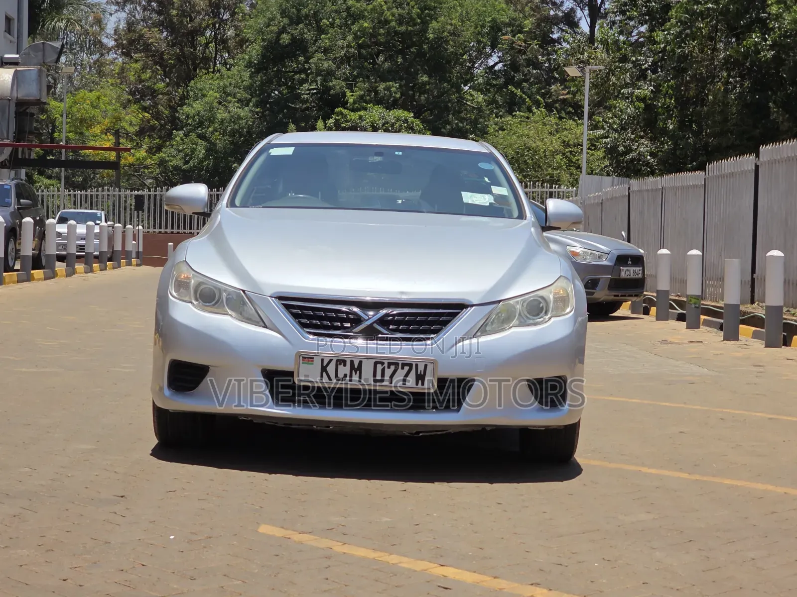 Toyota Mark X 2010 Silver