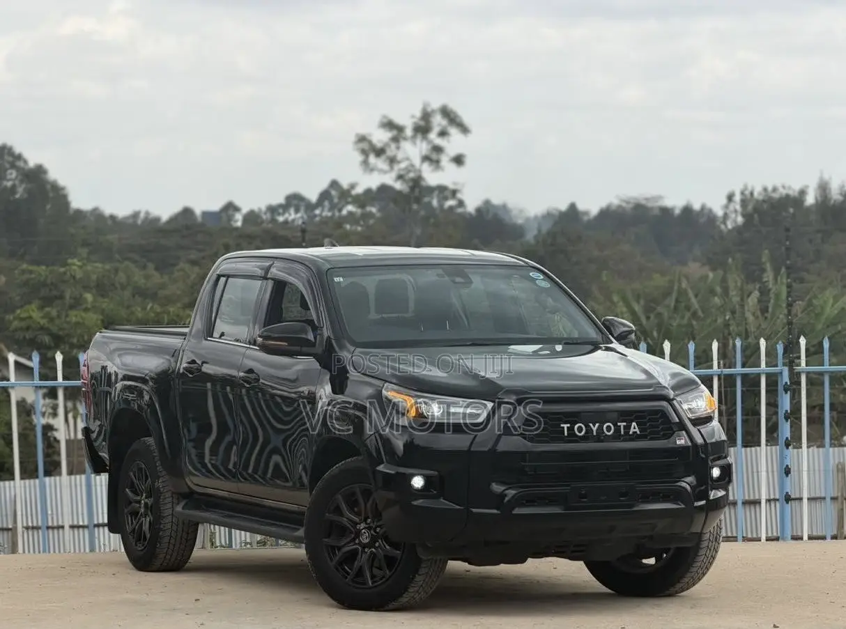 Toyota Hilux Revo Smart Cab Deisel 2.4 AWD 2021 Black