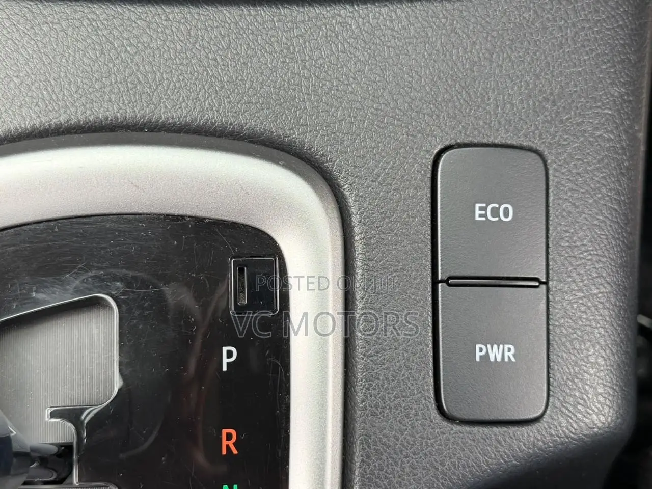 Toyota Hilux Revo Double Cab Deisel 2.4 AWD 2022 Black