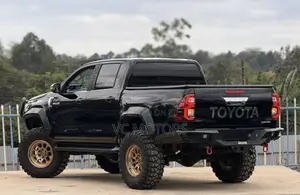 Toyota Hilux Revo Double Cab Deisel 2.4 AWD 2022 Black