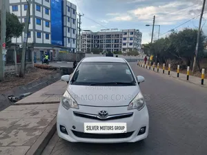 Toyota Ractis 1.5 FWD 2012 White