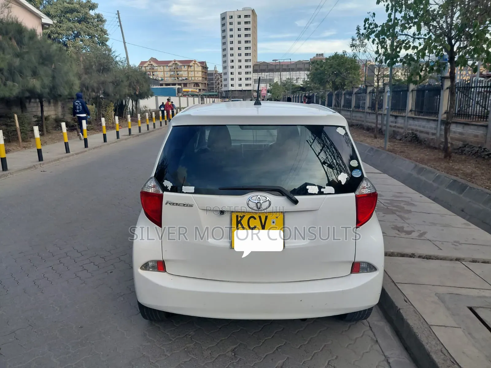 Toyota Ractis 1.5 FWD 2012 White