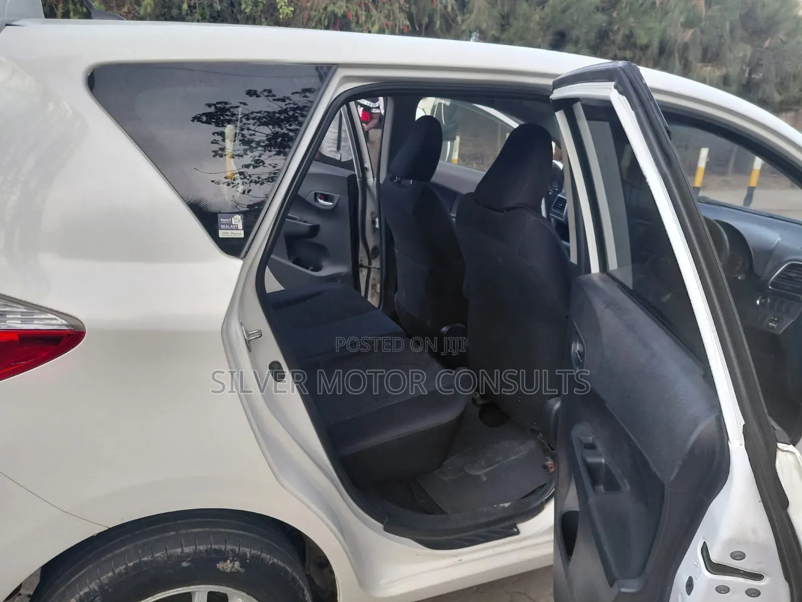 Toyota Ractis 1.5 FWD 2012 White
