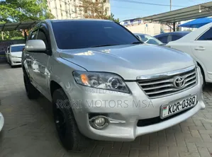 Toyota Vanguard 2011 Gray