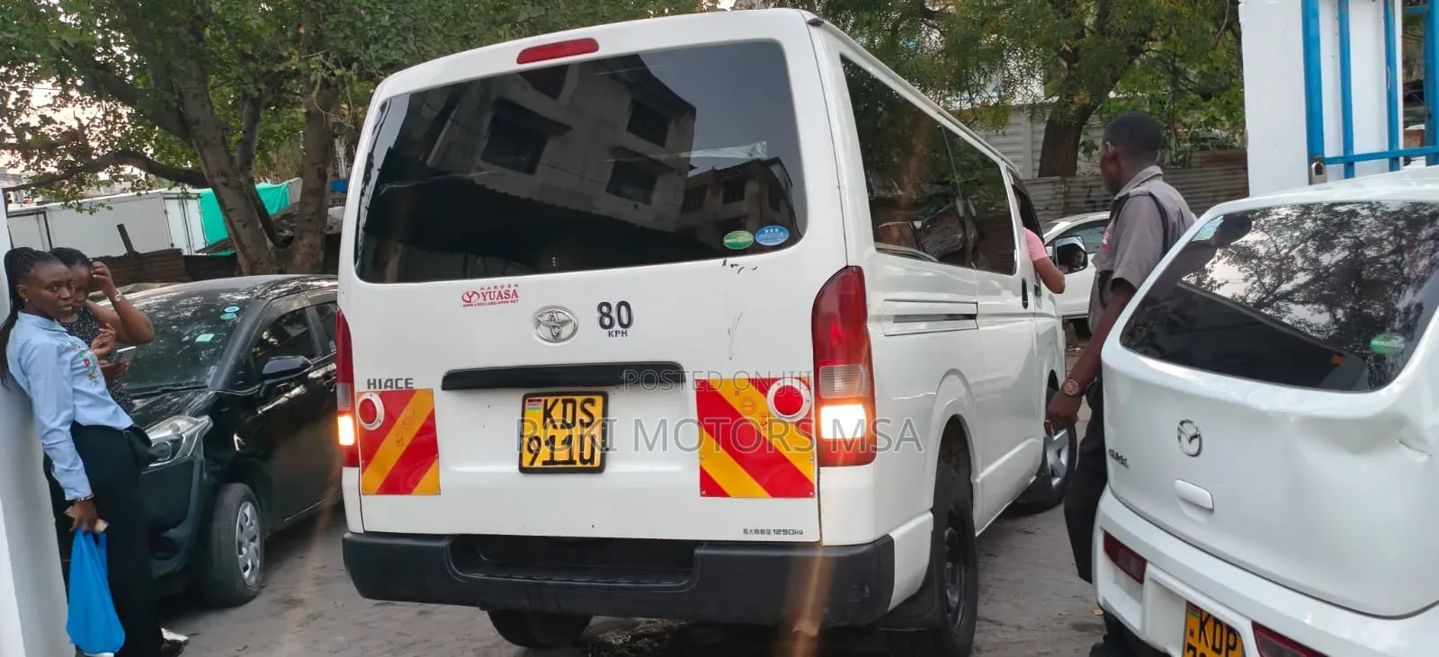 Toyota HiAce 2017 White
