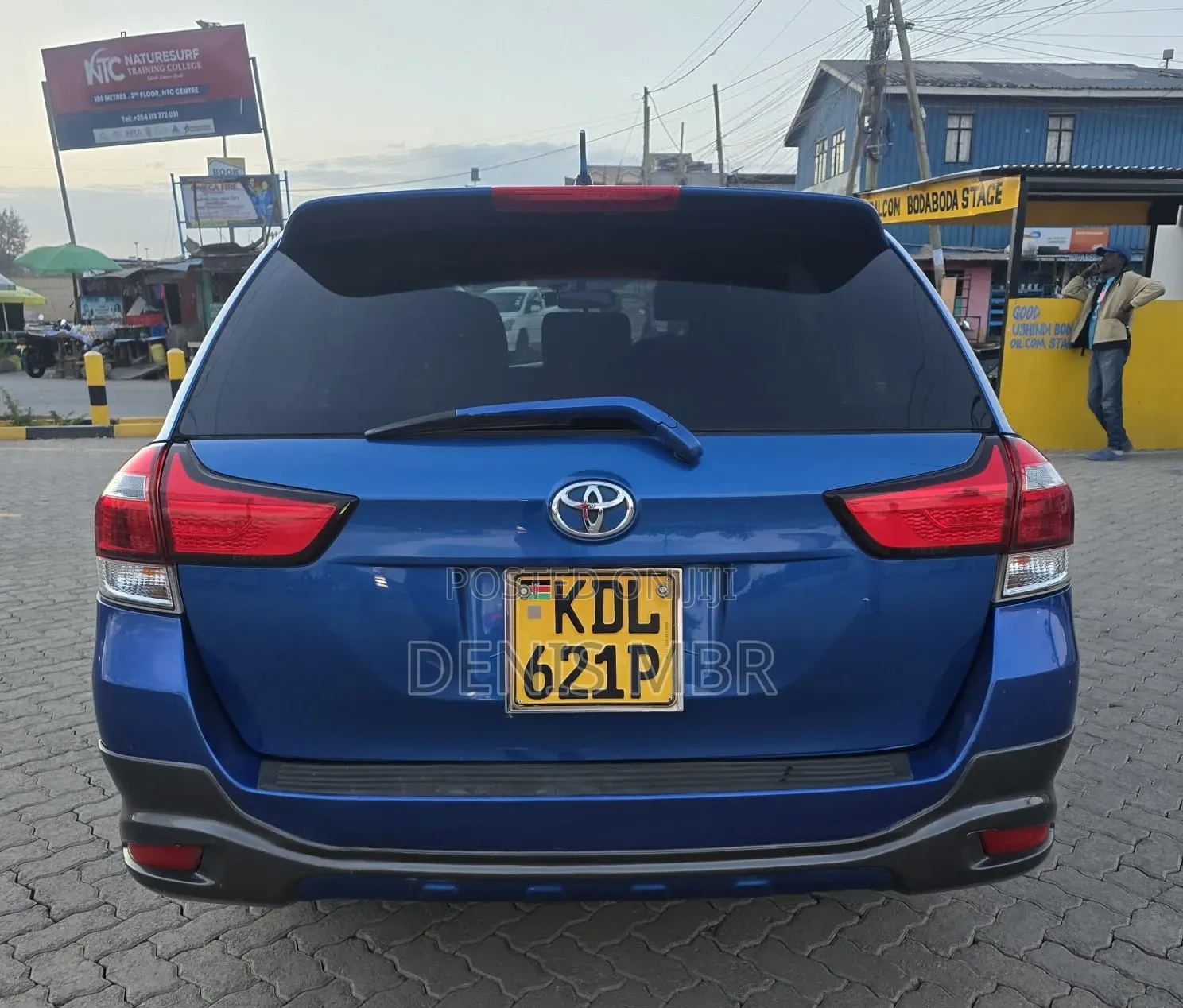 Toyota Corolla Fielder 2017 Blue