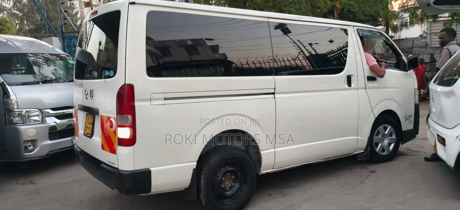 Toyota HiAce 2017 White