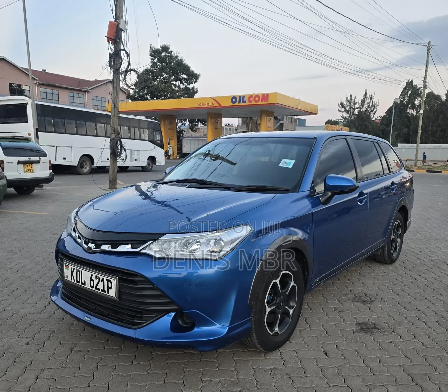 Toyota Corolla Fielder 2017 Blue