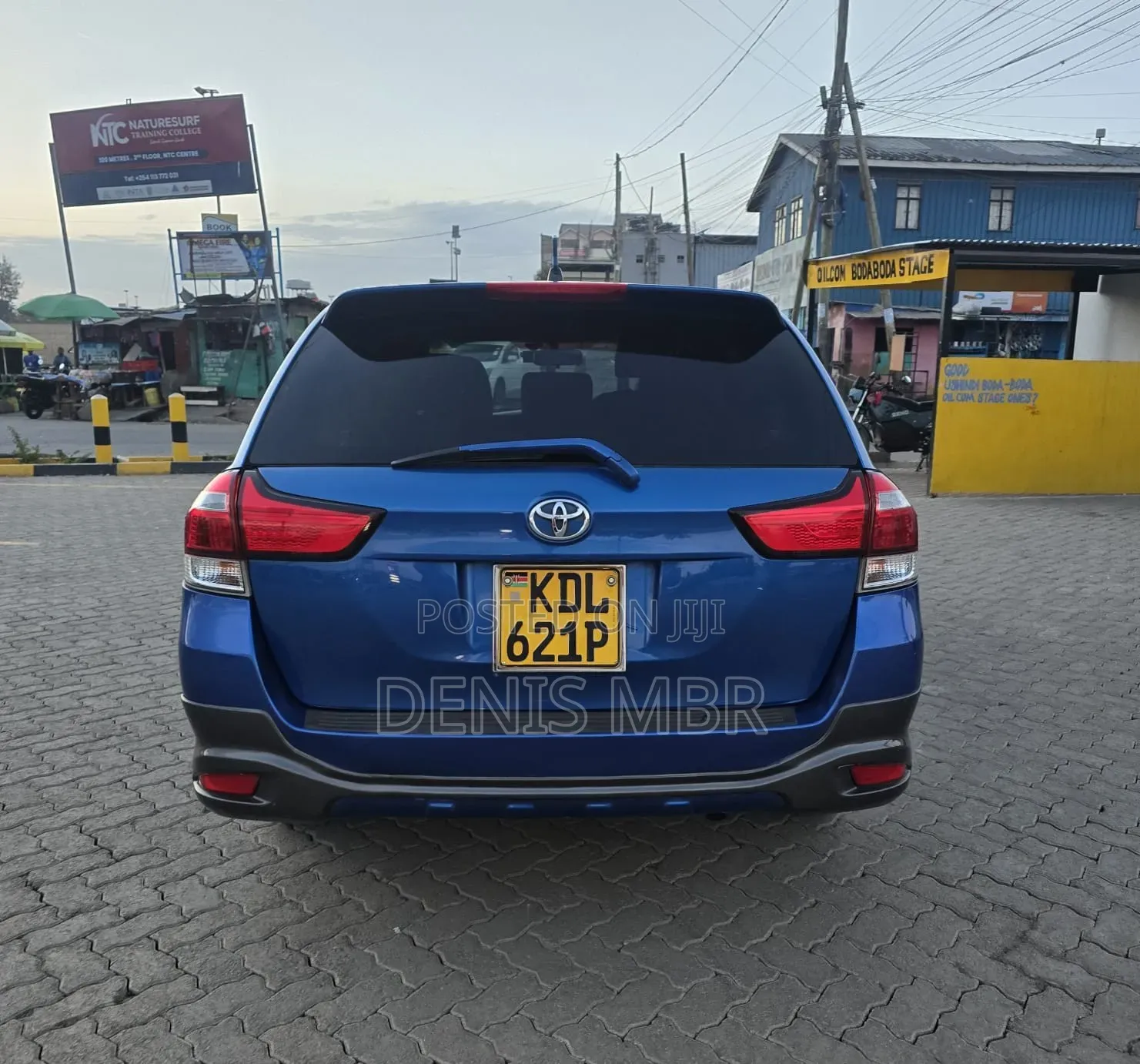 Toyota Corolla Fielder 2017 Blue