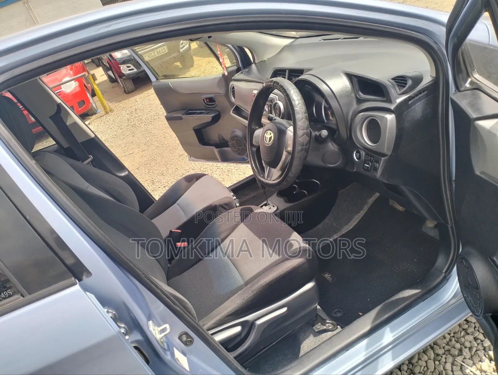 Toyota Vitz 2013 Blue