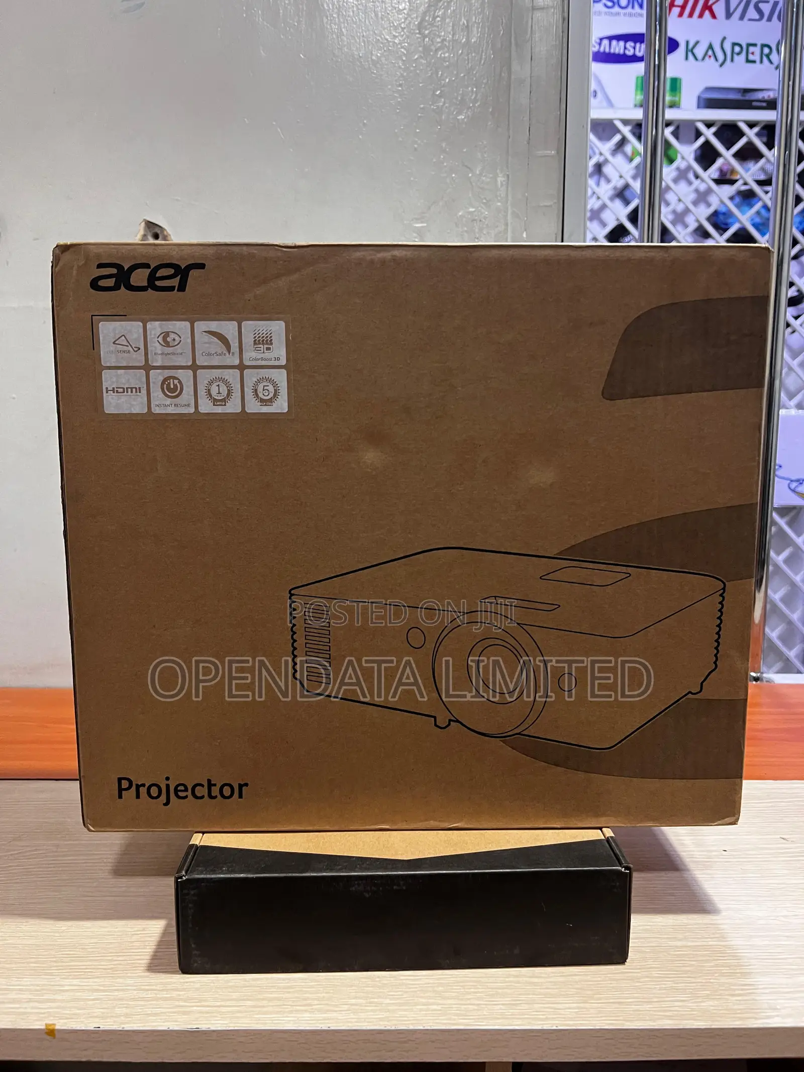 ACER X1128H DLP Projector, Brand New