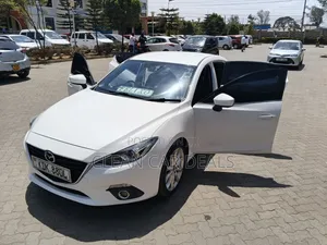 Mazda Axela 2016 White