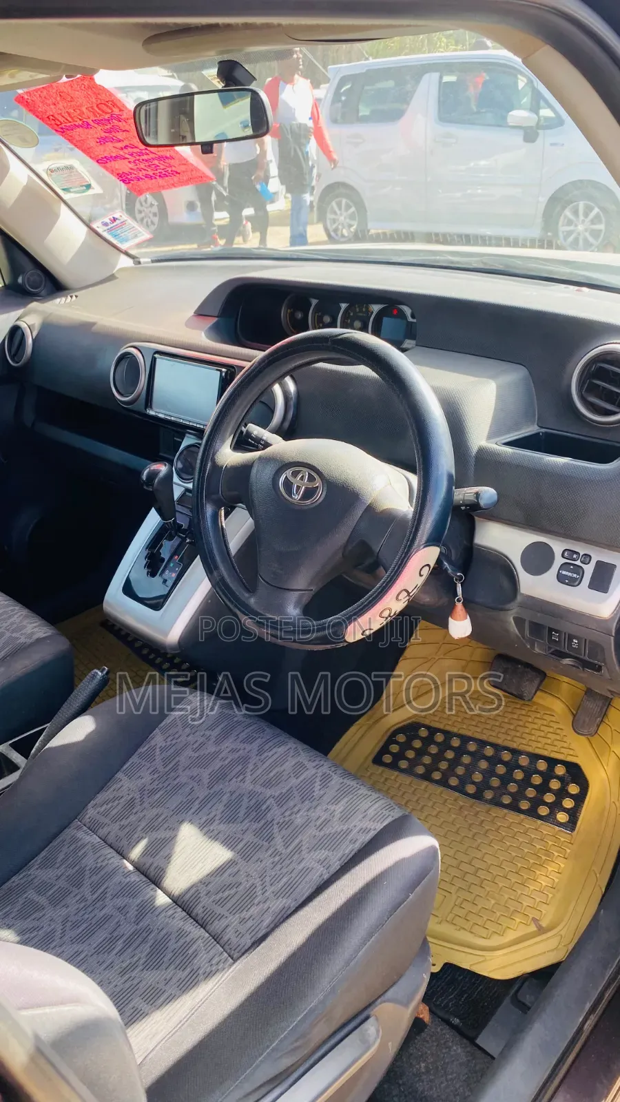 Toyota Corolla Rumion 2014 Maroon