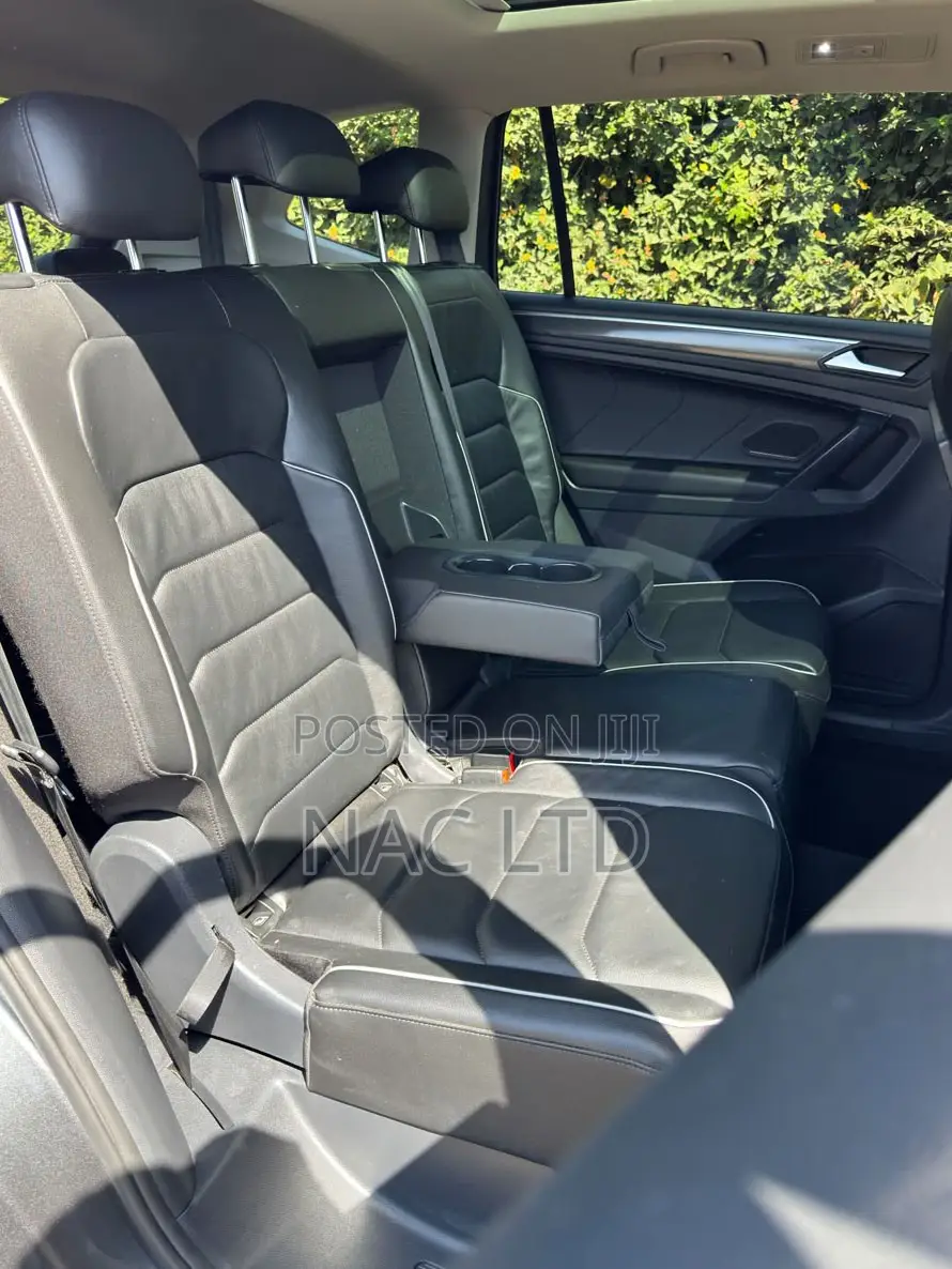Volkswagen Tiguan 2.0T SEL Premium AWD 4MOTION 2019 Gray