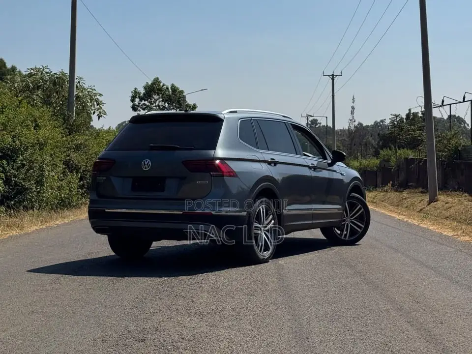 Volkswagen Tiguan 2.0T SEL Premium AWD 4MOTION 2019 Gray